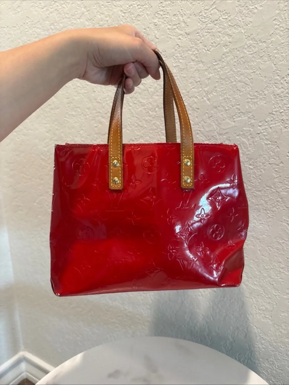 Louis Vuitton Red Patent
Monogram Vernis Tote with Tan Handles - Picture 3 of 16